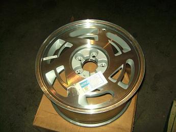 left side corvette wheel.jpg